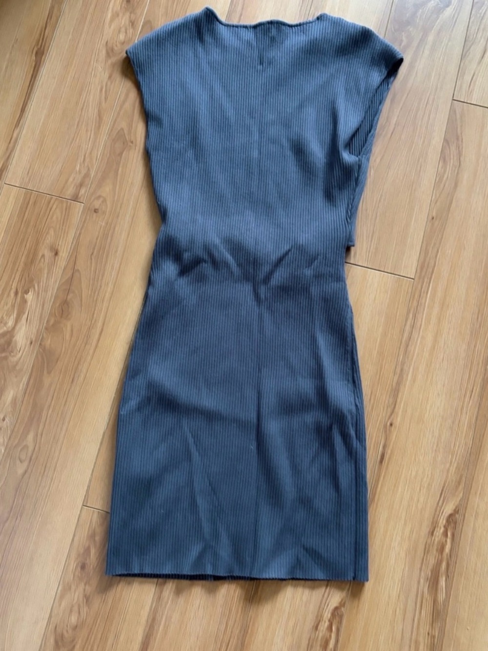 Aritzia Sleeveless Ribbed Knit Dress in Dark Gray - Picture 2 of 3